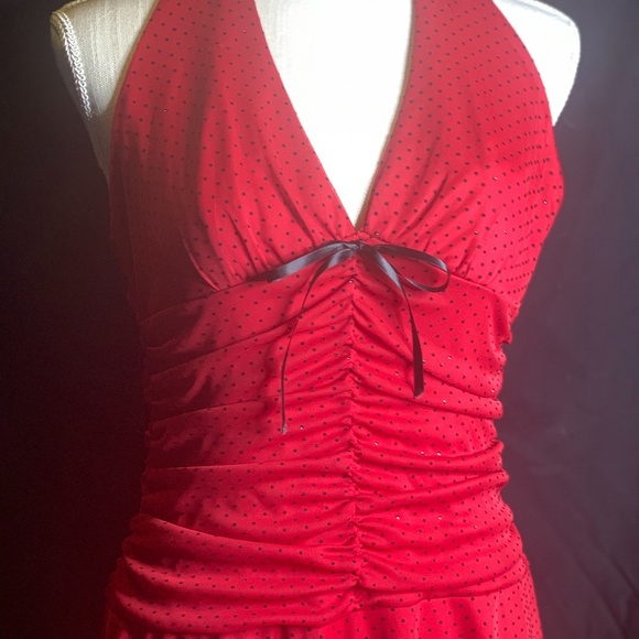 Red halter dress - Picture 2 of 9
